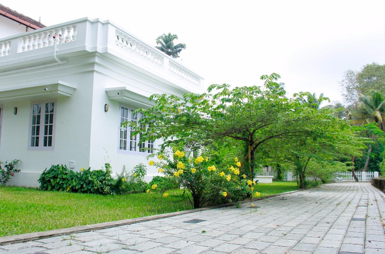 Muziris Harbour View Hotel Kochi Exterior foto